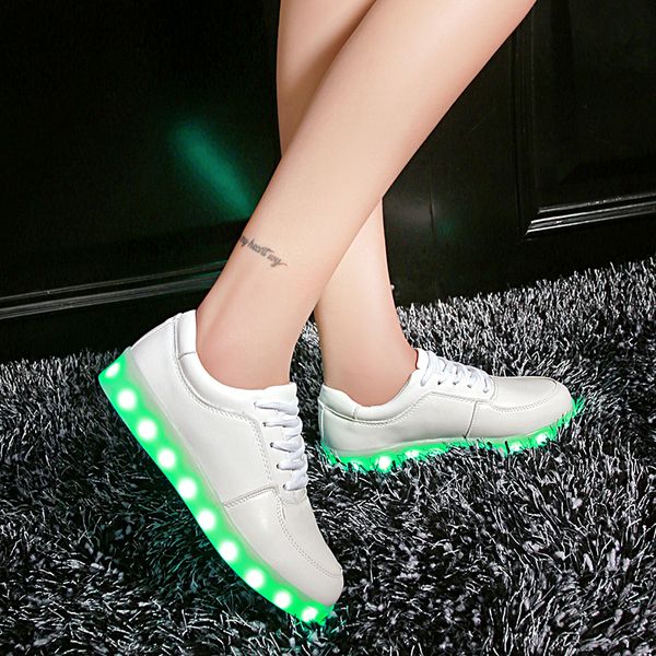 sneakers 7ipupas low wholesale price luminous sneakers white black blue graffiti 11 colors led lights glowing for boys girls kid 230823, Black;red
sneakers 7ipupas low wholesale price luminous sneakers white black blue graffiti 11 colors led lights glowing for boys girls kid 230823, Black;red