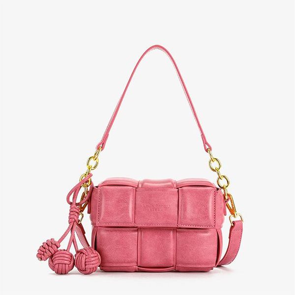 urban luxury small square bag woven versatile 2023 autumn new genuine leather material women's one shoulder crossbody bag
urban luxury small square bag woven versatile 2023 autumn new genuine leather material women's one shoulder crossbody bag