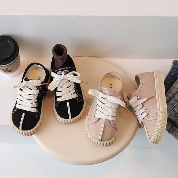 sneakers children's shoes 2023 summer boys false split toe canvas girls fashion soft sole biscuit 15 years old 230823, Black;red
sneakers children's shoes 2023 summer boys false split toe canvas girls fashion soft sole biscuit 15 years old 230823, Black;red