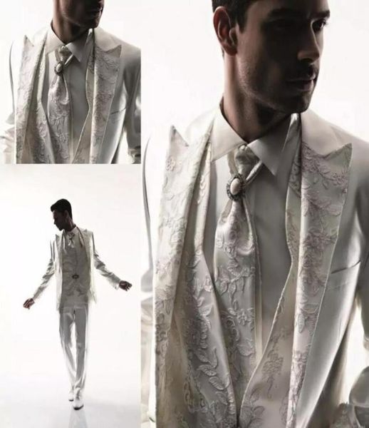 classy white wedding tuxedos slim fit suits for men embroidery groomsmen suit three pieces prom formal suits jacket pants6094911, Black;gray
classy white wedding tuxedos slim fit suits for men embroidery groomsmen suit three pieces prom formal suits jacket pants6094911, Black;gray