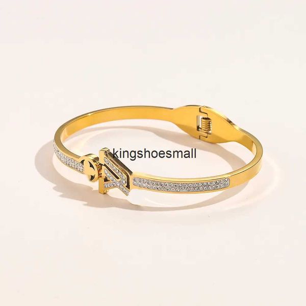 premium designer brand bracelet women's bracelet luxury designer letter bracelet crystal set 18k gold plated stainless steel couple gif, Black
premium designer brand bracelet women's bracelet luxury designer letter bracelet crystal set 18k gold plated stainless steel couple gif, Black