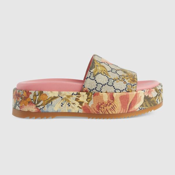 new 2023 beach slippers fashion thick bottom designer women shoes cartoon alphabet lady platform leather heels letter slides high heel sanda, Black
new 2023 beach slippers fashion thick bottom designer women shoes cartoon alphabet lady platform leather heels letter slides high heel sanda, Black