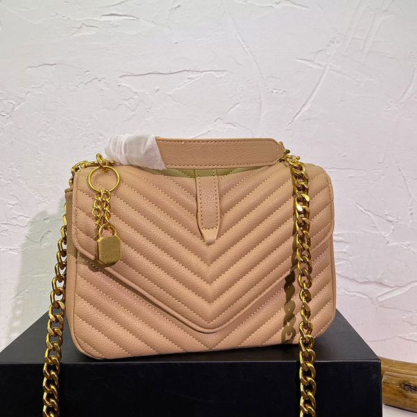 chain messenger crossbody bag palin flap shoulder bags genuine leather fashion letters v-shaped quilting women handbags purse internal zippe
chain messenger crossbody bag palin flap shoulder bags genuine leather fashion letters v-shaped quilting women handbags purse internal zippe