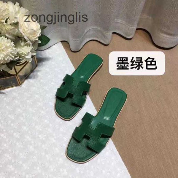 summer herr slippers slipper oran 2023 bear women's designer sandal shoes women baida color matching leatherr flat sandals for tourism
summer herr slippers slipper oran 2023 bear women's designer sandal shoes women baida color matching leatherr flat sandals for tourism