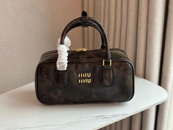 small travel bag bowling bag bowling vanity women's bag designer bag crossbody handbag bag portable newspaper fashion basket bag bindin
small travel bag bowling bag bowling vanity women's bag designer bag crossbody handbag bag portable newspaper fashion basket bag bindin