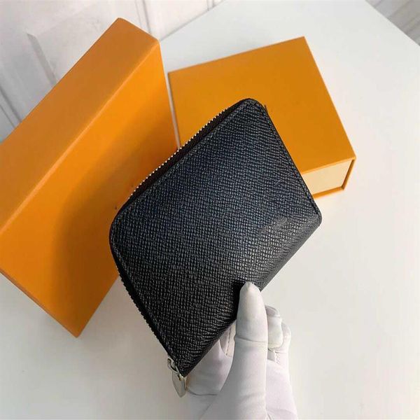 2022 design wallet women short purses card holder passport lady folded purse by the pool series zipper wallets with box199q, Red;black
2022 design wallet women short purses card holder passport lady folded purse by the pool series zipper wallets with box199q, Red;black