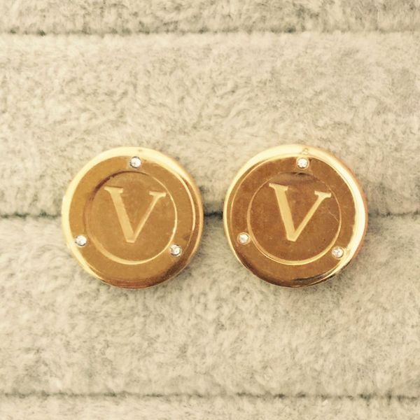 20 mix styles luxury designer women fashion stud titanium steel love couple earrings wholesale, Golden;silver
20 mix styles luxury designer women fashion stud titanium steel love couple earrings wholesale, Golden;silver