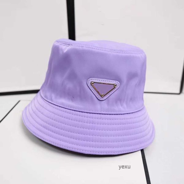 designer mens winter hat bucket hats luxury beanie womens bonnet echarpe inverted triangle cap original case fitted caps outdoor casquette b, Blue;gray
designer mens winter hat bucket hats luxury beanie womens bonnet echarpe inverted triangle cap original case fitted caps outdoor casquette b, Blue;gray