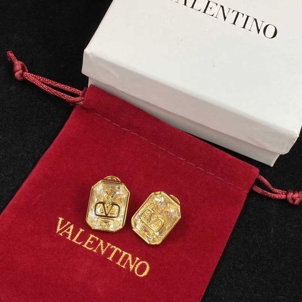 Designer Earstud Valentino Luxury Top High Edition Light Luxury and Grade Chinese Style Temperament Simple Ear Jewelry Earstuds Female gifts Accessories Jewelry
Designer Earstud Valentino Luxury Top High Edition Light Luxury and Grade Chinese Style Temperament Simple Ear Jewelry Earstuds Female gifts Accessories Jewelry