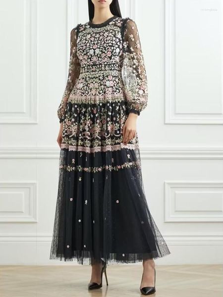 casual dresses designer autumn women's gorgeous embroidery long dress fashion bohemian vacation party elegant vintage high quality, Black;gray
casual dresses designer autumn women's gorgeous embroidery long dress fashion bohemian vacation party elegant vintage high quality, Black;gray