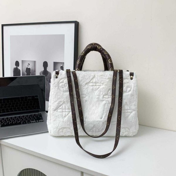 designer suitcase and bag dinner 2023 spring new tote bag fashion presbyopia print one shoulder handheld women's large capacity
designer suitcase and bag dinner 2023 spring new tote bag fashion presbyopia print one shoulder handheld women's large capacity