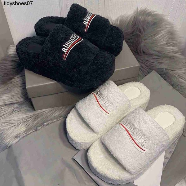 paris lamb thick bottom one line wool drag 2023 autumn/winter new embroidery letter slippers balenciga wear non slip casual slippers, Black
paris lamb thick bottom one line wool drag 2023 autumn/winter new embroidery letter slippers balenciga wear non slip casual slippers, Black