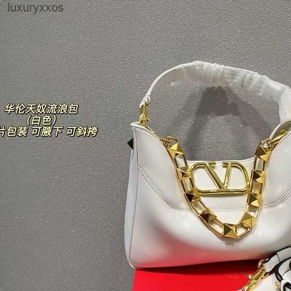 one evening versatile women's handbag lady bags underarm leather valentinoc rivet chain purse shoulder crossbody bag size fashion 31*19
one evening versatile women's handbag lady bags underarm leather valentinoc rivet chain purse shoulder crossbody bag size fashion 31*19