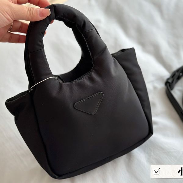 nylon tote bag 19/32/39cm women basket bag quilted handbag designer bag crossbody shoulder bags small totes coin purse large capacity fashio
nylon tote bag 19/32/39cm women basket bag quilted handbag designer bag crossbody shoulder bags small totes coin purse large capacity fashio
