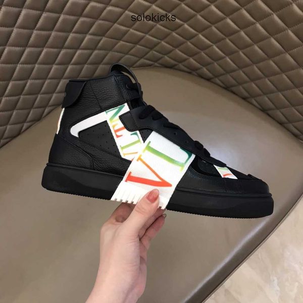 outfit valentinolies printed luxury high designer loafers mens lace platform shoes mans fashion runway genuine leather patchwork wedges lett
outfit valentinolies printed luxury high designer loafers mens lace platform shoes mans fashion runway genuine leather patchwork wedges lett