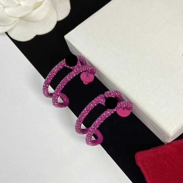 designer earrings valentino luxury new huajia v letter full diamond rose red silver needle with advanced and versatile earrings for women ac, Golden
designer earrings valentino luxury new huajia v letter full diamond rose red silver needle with advanced and versatile earrings for women ac, Golden
