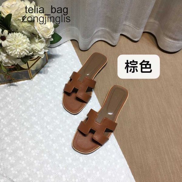 versatile herz slippers bear sandal designer slipper summer shoes oran women women's color matching leatone line for tourism wear flat
versatile herz slippers bear sandal designer slipper summer shoes oran women women's color matching leatone line for tourism wear flat