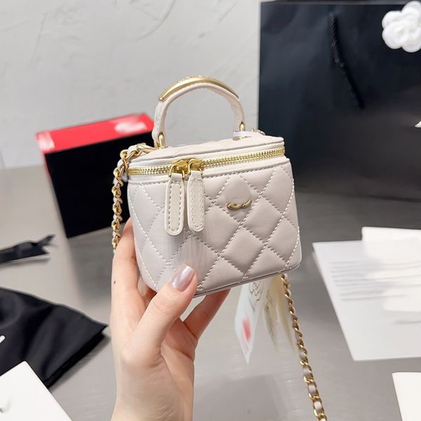 fashion womens makeup bag leather diamond gold hardware metal c buckle luxury handbag matelasse chain crossbody bags designer vintage coin m
fashion womens makeup bag leather diamond gold hardware metal c buckle luxury handbag matelasse chain crossbody bags designer vintage coin m