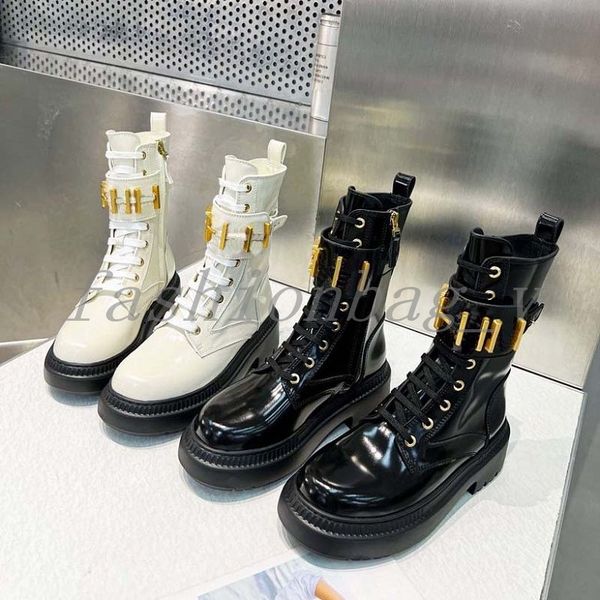 designer graphy boots ladies ankle boots metal logo lace up boots brim beaded leather shoes black white color fashion boots
designer graphy boots ladies ankle boots metal logo lace up boots brim beaded leather shoes black white color fashion boots