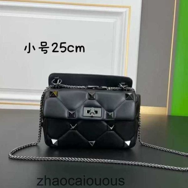 diamond classic valantions fashionable luxury handbag metal rivet bags handbags designer women grid chain leather women's casual should
diamond classic valantions fashionable luxury handbag metal rivet bags handbags designer women grid chain leather women's casual should