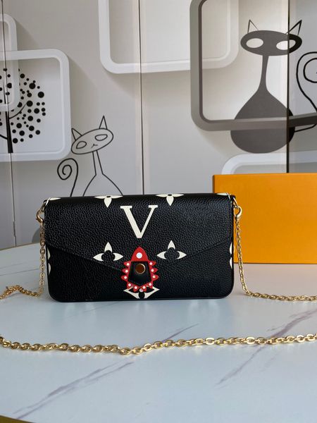 designer backpack fashion special chain bag lace pull tag chain three piece set shoulder bag 2023 autumn/winter bag
designer backpack fashion special chain bag lace pull tag chain three piece set shoulder bag 2023 autumn/winter bag