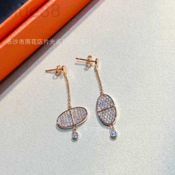 charm designer high end, light luxury, personality, asymmetrical temperament, pig nose, 925 pure silver earrings, and female earrings 9571, Golden
charm designer high end, light luxury, personality, asymmetrical temperament, pig nose, 925 pure silver earrings, and female earrings 9571, Golden