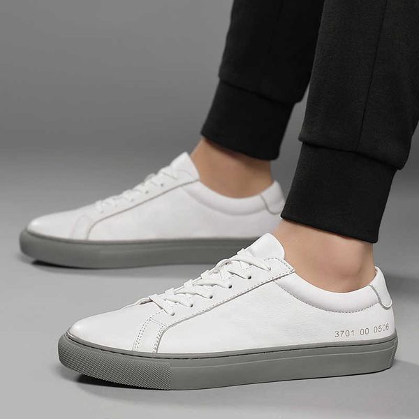 running shoes spring summer white leather men's shoes men's casual shoes fashion sneakers wild mens flat shoes non-slip board shoe
running shoes spring summer white leather men's shoes men's casual shoes fashion sneakers wild mens flat shoes non-slip board shoe