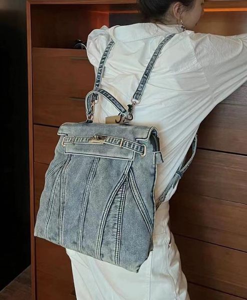 fashionable denim large capacity backpack retro women's bag luxurious high-end handbag
fashionable denim large capacity backpack retro women's bag luxurious high-end handbag