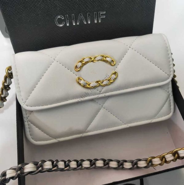 designer shoulder bag chain handbag plaid purse double letters classic clamshell pu leather pattern women's luxury crossbody bag
designer shoulder bag chain handbag plaid purse double letters classic clamshell pu leather pattern women's luxury crossbody bag