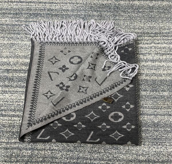 designer scarf upscale scarf women's four seasons shawl fashion scarf optional exquisite gift box packaging.a88, Blue;gray
designer scarf upscale scarf women's four seasons shawl fashion scarf optional exquisite gift box packaging.a88, Blue;gray