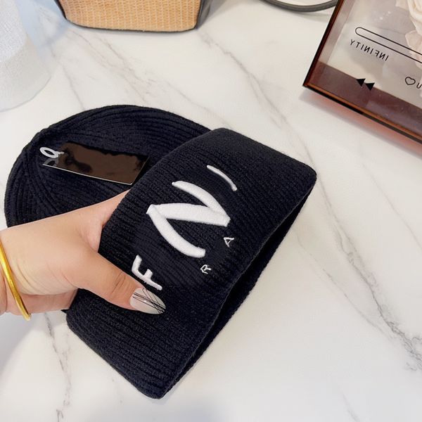23ss caps knitted cap designer hat womens fitted hats melon wool letters women mens cashmere bonnet luxury beanie, Blue;gray
23ss caps knitted cap designer hat womens fitted hats melon wool letters women mens cashmere bonnet luxury beanie, Blue;gray