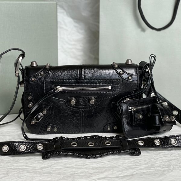 10a designer bag 24cm genuine leather tote bags women handbag crossbody motorcycle bag goat skin leather fashion trend ladies handle tote mi
10a designer bag 24cm genuine leather tote bags women handbag crossbody motorcycle bag goat skin leather fashion trend ladies handle tote mi