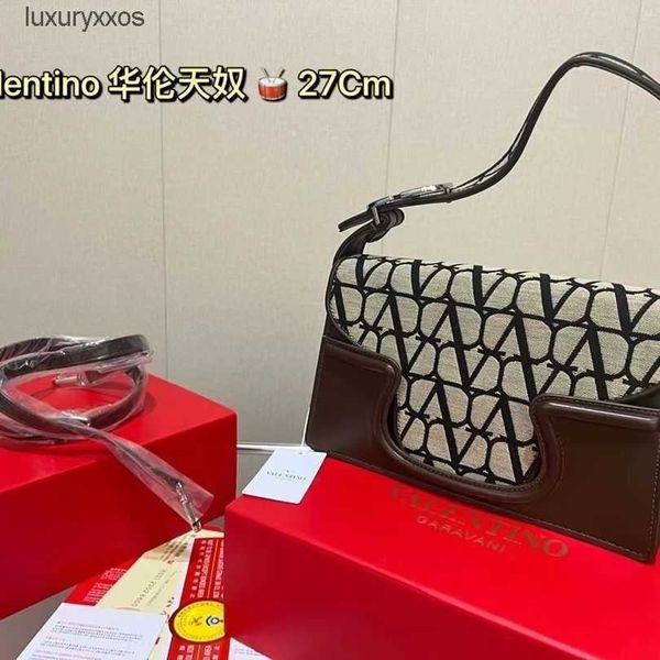 purse valentinoc v bag bags lady printing evening handbag high edition underarm fashionable charm cool cute most shoulder messenger whole st
purse valentinoc v bag bags lady printing evening handbag high edition underarm fashionable charm cool cute most shoulder messenger whole st