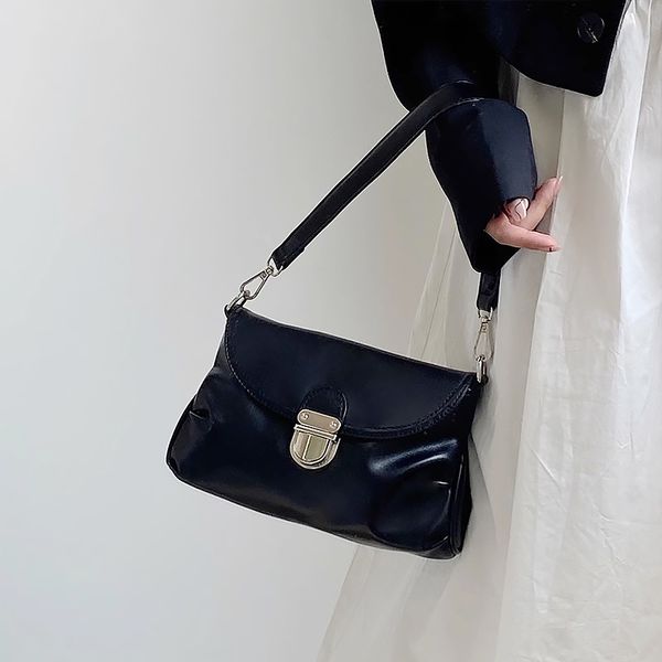 evening bags women's bag french design dark retro large lock buckle one shoulder underarm soft leather crossbody 230824
evening bags women's bag french design dark retro large lock buckle one shoulder underarm soft leather crossbody 230824