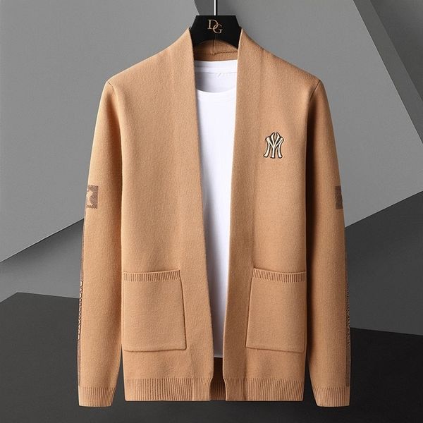 men's sweaters 2023fall solid color alphabet embroidery pattern knitting cardigan man long sleeve slim sweater garment coat 3colour 230, White;black
men's sweaters 2023fall solid color alphabet embroidery pattern knitting cardigan man long sleeve slim sweater garment coat 3colour 230, White;black