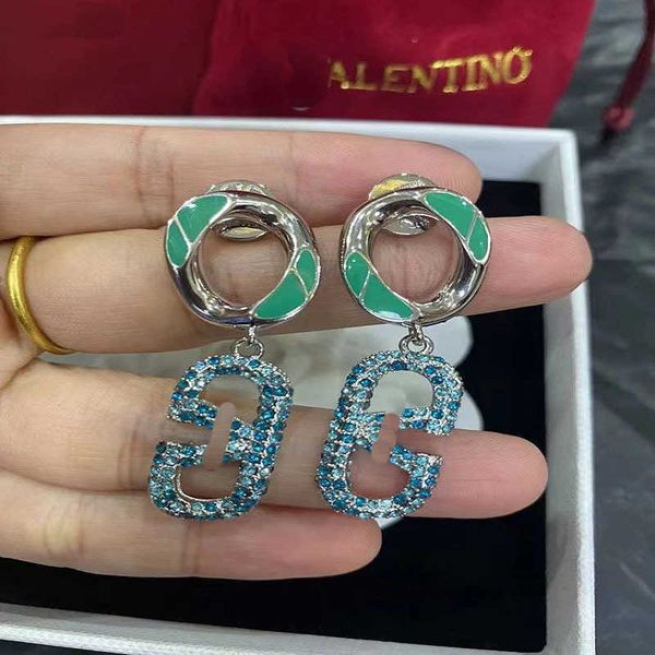 woman fashion valentino designer v-letter rhinestone drop glue earrings brass material minority design silver needle and, Golden;silver
woman fashion valentino designer v-letter rhinestone drop glue earrings brass material minority design silver needle and, Golden;silver