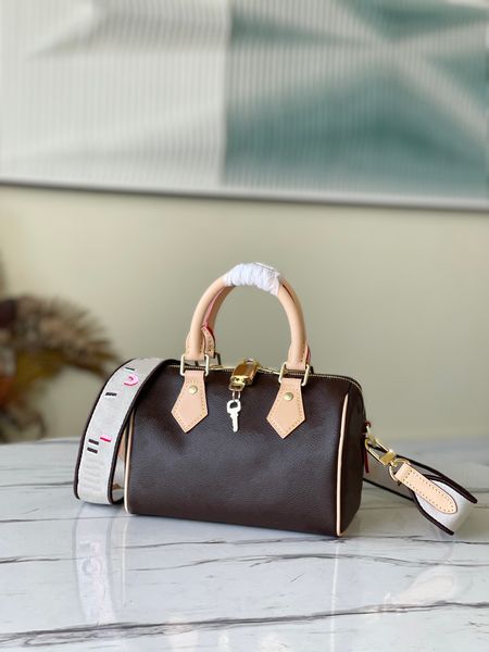mini luxury designer bag nano speedy 20 leather handbag m41114 travel bag women's men's fashion handbag handbag classic crossbody
mini luxury designer bag nano speedy 20 leather handbag m41114 travel bag women's men's fashion handbag handbag classic crossbody