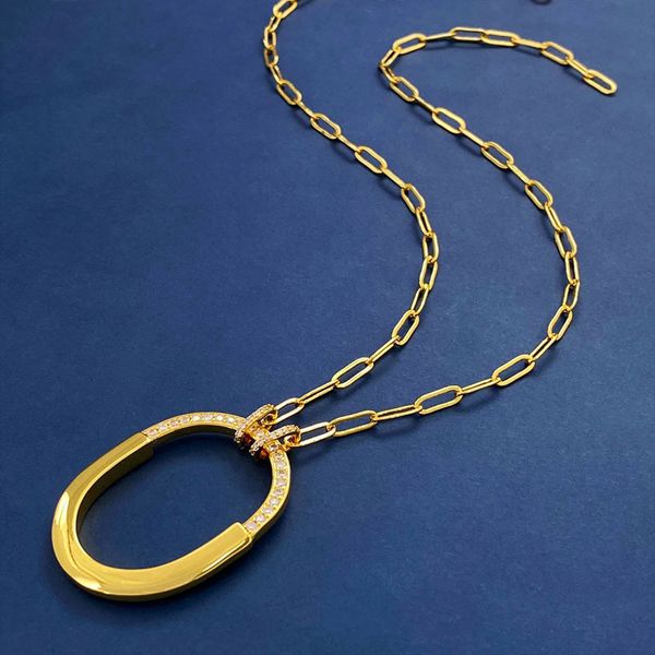 fashion t-letter u-shaped lock ring buckle elliptical half diamond necklace pendant shiny bracelet earring designer jewelry black t0281085, Silver
fashion t-letter u-shaped lock ring buckle elliptical half diamond necklace pendant shiny bracelet earring designer jewelry black t0281085, Silver