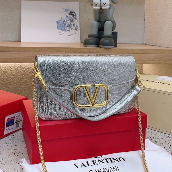 5a brand designer bag handbags luxury fashion bags handbags women's handbags luxury v metal logo chain bag solid color fashion must-hav
5a brand designer bag handbags luxury fashion bags handbags women's handbags luxury v metal logo chain bag solid color fashion must-hav