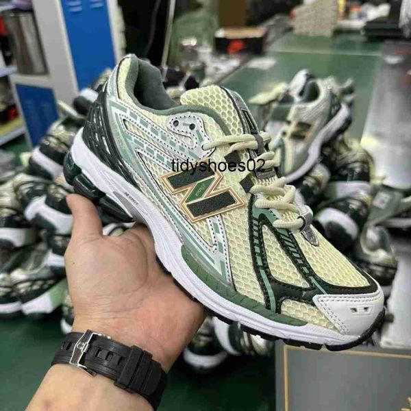new balances shoes m1906r hollow out dad shoes classic sports men's and women's shoes couple jogging shoes student ins, Black
new balances shoes m1906r hollow out dad shoes classic sports men's and women's shoes couple jogging shoes student ins, Black