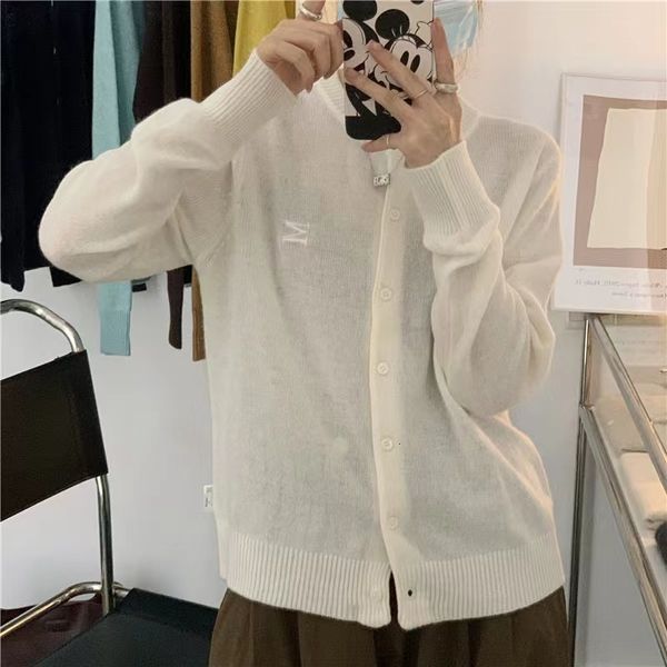 women's jackets 23 spring and autumn round neck cashmere cardigan women embroidery loose version of solid color knitted coat wool 23082, Black;brown
women's jackets 23 spring and autumn round neck cashmere cardigan women embroidery loose version of solid color knitted coat wool 23082, Black;brown