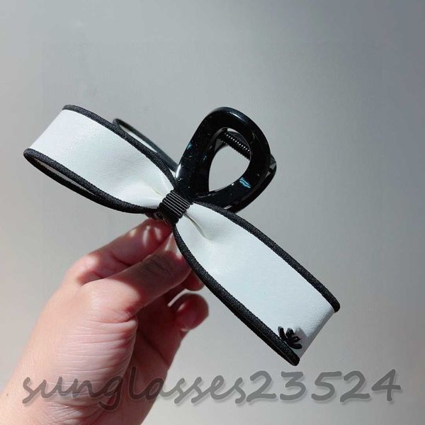 designer barrettes girls hairpin classic letter hair clips luxury hairclips fashion women bow headbands hair accessories 701898
designer barrettes girls hairpin classic letter hair clips luxury hairclips fashion women bow headbands hair accessories 701898