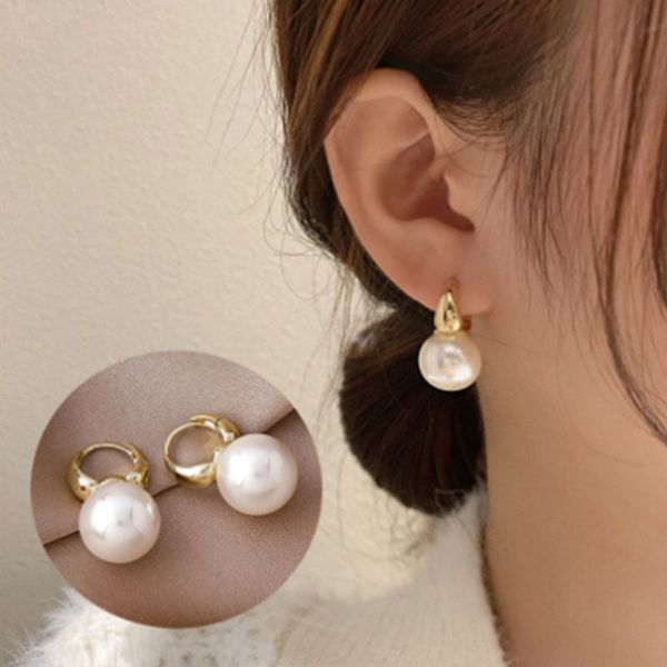new cute pearl studs hoop earrings for women gold color eardrop minimalist tiny huggies hoops wedding fashion jewelry wholesale yme013, Golden;silver
new cute pearl studs hoop earrings for women gold color eardrop minimalist tiny huggies hoops wedding fashion jewelry wholesale yme013, Golden;silver