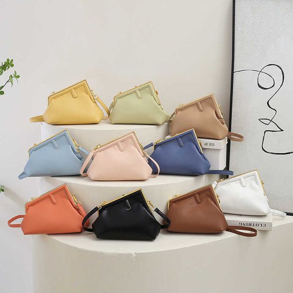outdoor designer bags tote trendy shoulder bag clipped crossbody bag design bag simple cloud women's bag fen bags n8q4
outdoor designer bags tote trendy shoulder bag clipped crossbody bag design bag simple cloud women's bag fen bags n8q4