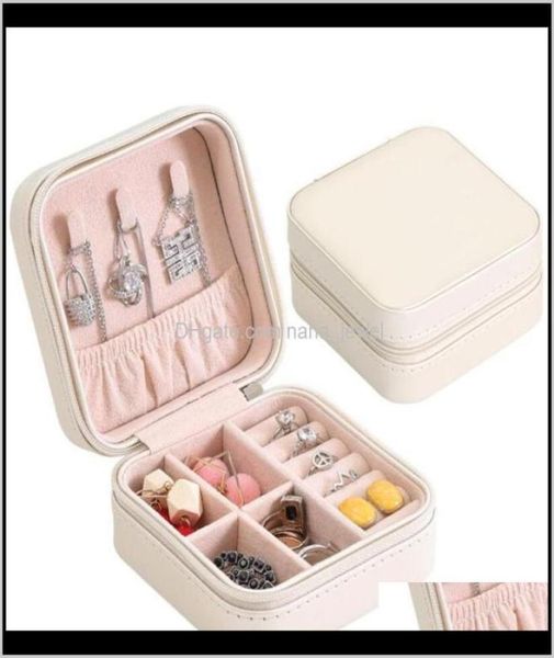 portable zipper pu leather travel jewelry storage box rings earrings necklace organizer gift display case travel accessories holde8800056, Black;white
portable zipper pu leather travel jewelry storage box rings earrings necklace organizer gift display case travel accessories holde8800056, Black;white