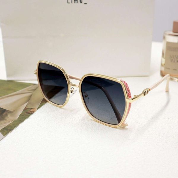 large framed womens instagram polarized sunglasses anti ultraviolet high grade sense small metal, White;black
large framed womens instagram polarized sunglasses anti ultraviolet high grade sense small metal, White;black