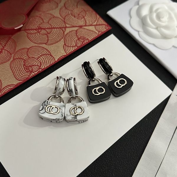 18k gold plated designers brand earrings designer letter ear stud women crystal pearl geometric earring for wedding party jewerlry accessori, Golden;silver
18k gold plated designers brand earrings designer letter ear stud women crystal pearl geometric earring for wedding party jewerlry accessori, Golden;silver