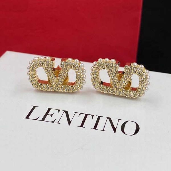 Designer Earring Valentino Luxury Top V Letter Rhinestone Style Luxury S925 Silver Needle Earrings for Women fashion Accessories Valentine's Day gifts Jewelry
Designer Earring Valentino Luxury Top V Letter Rhinestone Style Luxury S925 Silver Needle Earrings for Women fashion Accessories Valentine's Day gifts Jewelry
