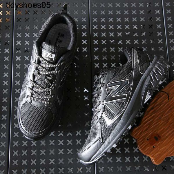 nb410 black samurai hero new balances sports running casual female dad shoes 
nb410 black samurai hero new balances sports running casual female dad shoes