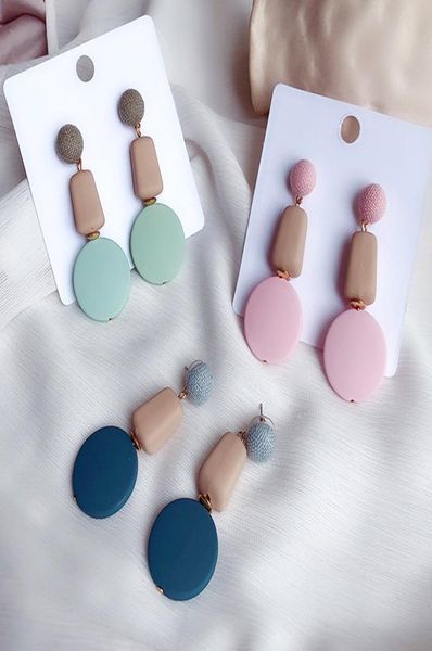 acrylic long pendant earrings women hit color round earrings net red exaggerated temperament ear jewelry6066398, Silver
acrylic long pendant earrings women hit color round earrings net red exaggerated temperament ear jewelry6066398, Silver